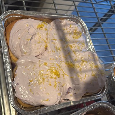 1/2 Dozen Lemon Blueberry Rolls