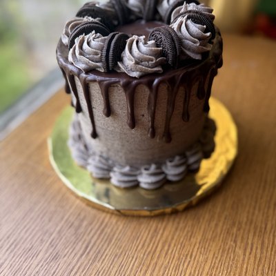 Cookies N Cream Cake