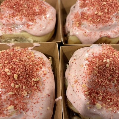 Strawberry Crumble Roll