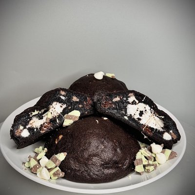 Black Velvet Mint Marshmallow