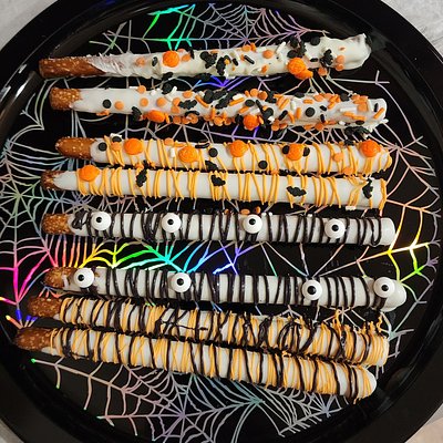 Chocolate Covered Pretzels 