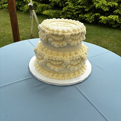 Custom Vintage Style Wedding Cake
