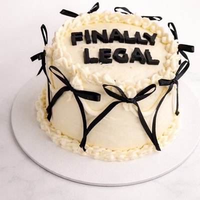 6 inch Two layer cake 