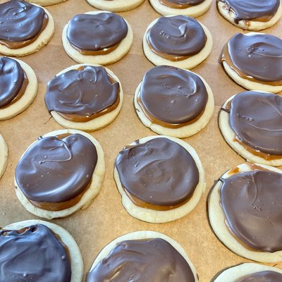 Twix Chocolate Caramel Cookie- 12 Pack