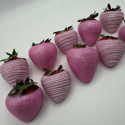 Simple Chocolate Covered Strawberries 
