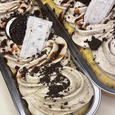 Cookies & Cream Cake MEDIUM