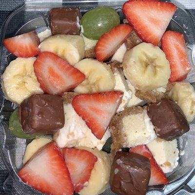 Snicker Banana Cheesecake Fruit Salad 