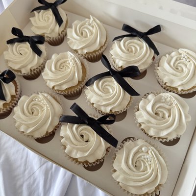 12 Custom  Cupcakes 