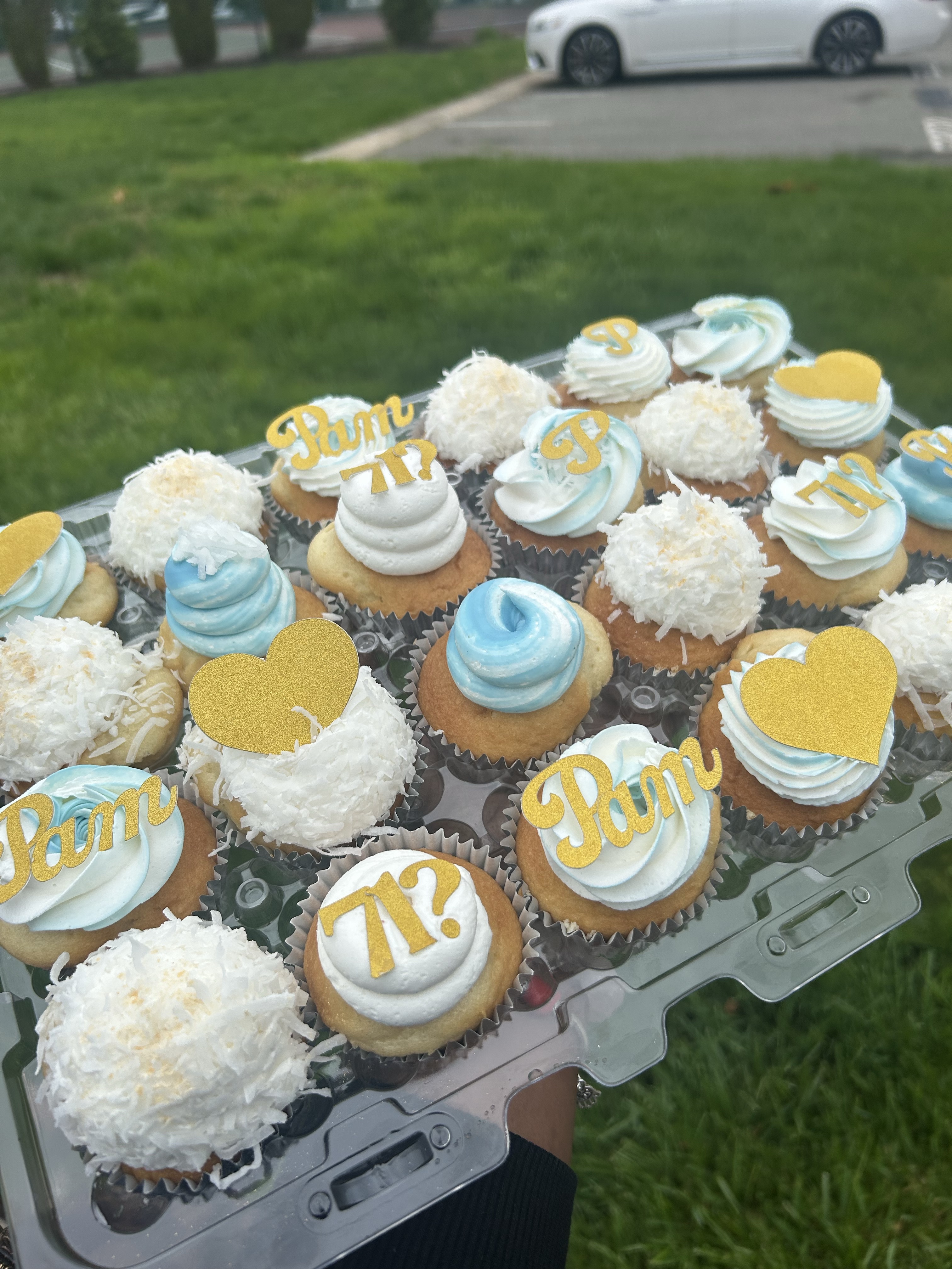 nameplate cupcakez
