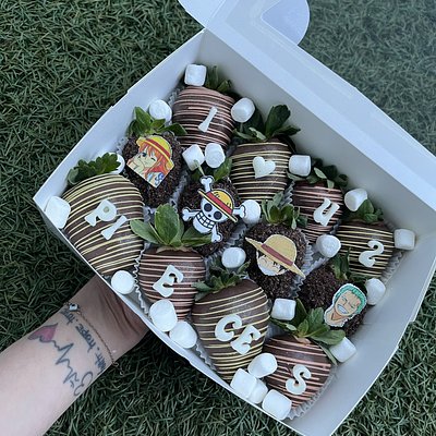 Themed Chocolate Covered Strawberries 