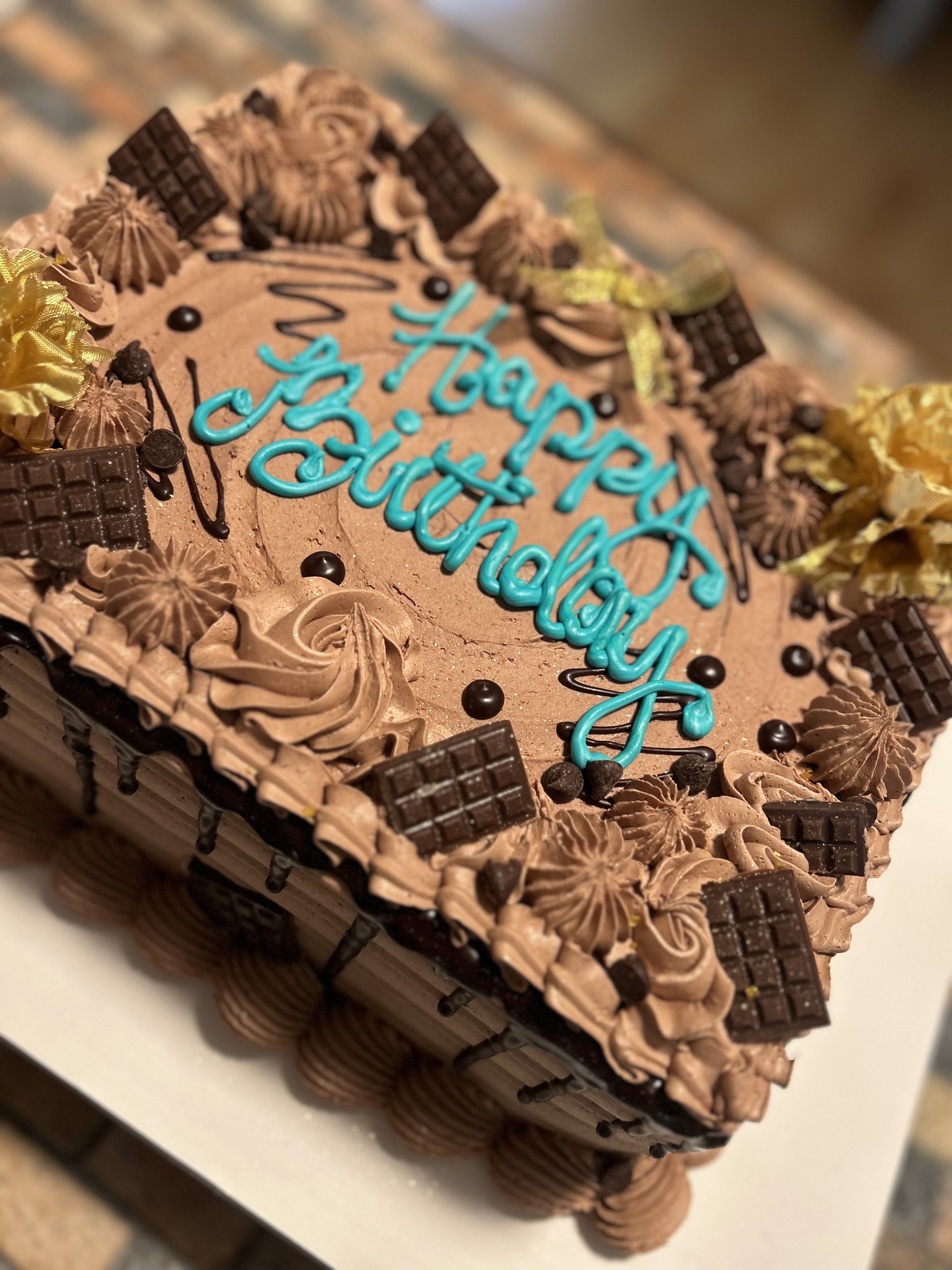 1/4 Sheet Cake  Gourmet Double Layer  (Feeds Up To 30)  