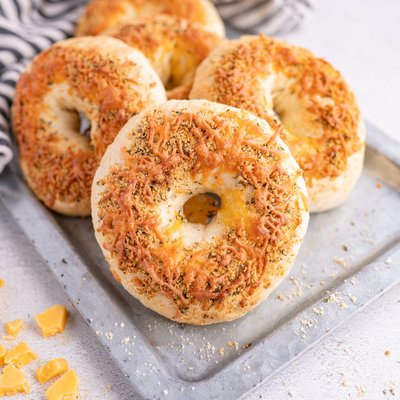 Italian Herbs And Cheese Bagels