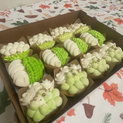 Large Gourmet Cupcakes 