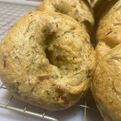 Tomato Basil Bagel