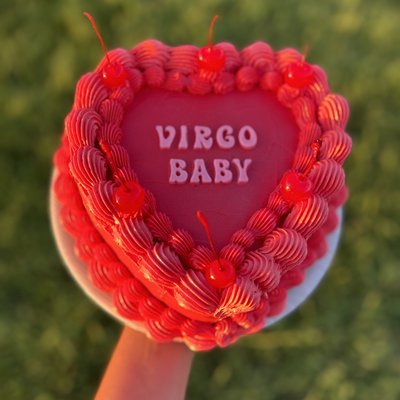 Heart Cakes 8” (feeds 15-20) 