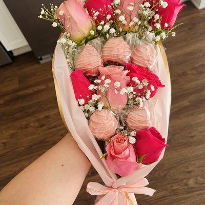 Strawberry/ Flower bouquet 