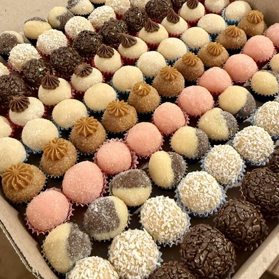 Party Size Brigadeiros - 100