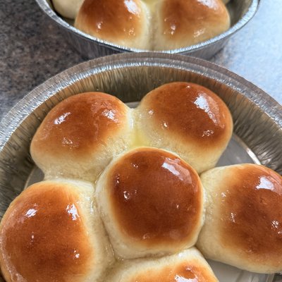 Yeast Dinner Rolls (12)