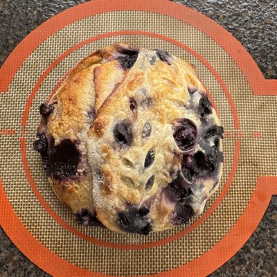 Blueberry & Cream Cheese 6”