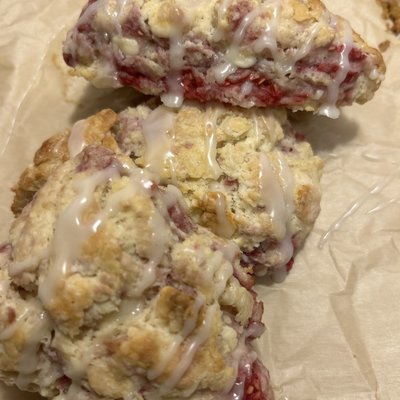 8pk Mini Raspberry White Chocolate Sourdough Scones W/ Vanilla Glaze Drizzle 