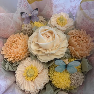 7 Cupcake Bouquet