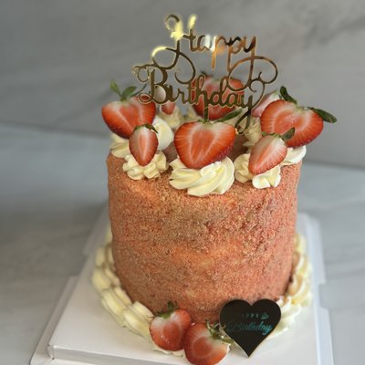 Strawberry Crumble Cake