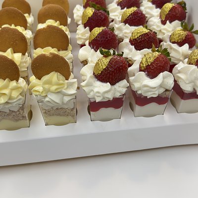12 Strawberry & 12 Banana Pudding Cheesecake Shooters 