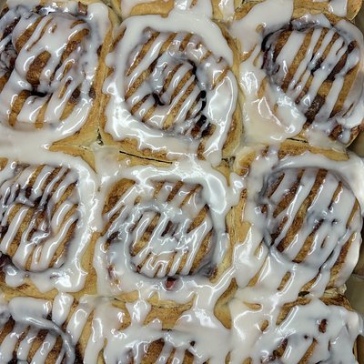 Apple Toffee Cinnamon Rolls
