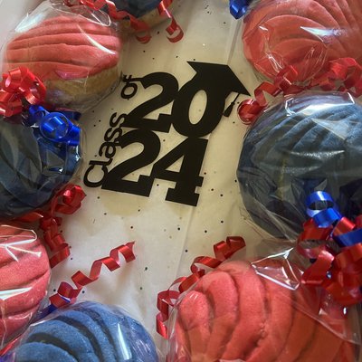 Traditional Concha Lei