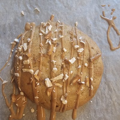Peanut Butter Pretzel Bomb Cookie 6pack