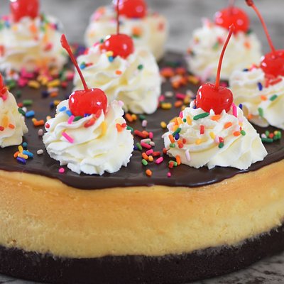 Hot Fudge Sundae Cheesecake 