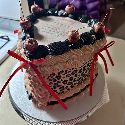 Custom Cakes 