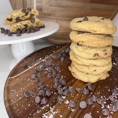 Large Chocolate Chip (Half Dozen)