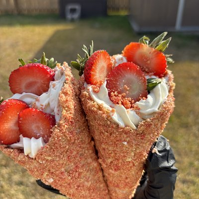 Strawberry Shortcake Cheesecake Cones