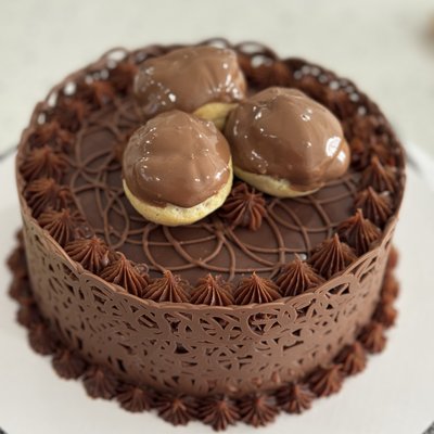 Bolo Da Lu - Carolina’s Cake 9”- Belgian Cream 