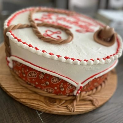 Custom 10" Cake (30-35 Servings)