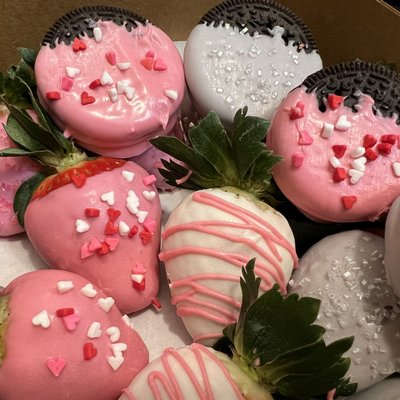 Chocolate Covered Strawberries/oreos