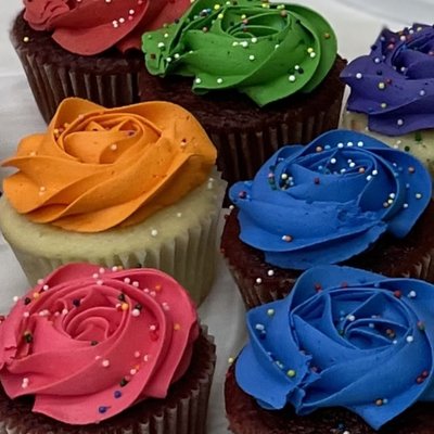 Basic Cupcakes (12)
