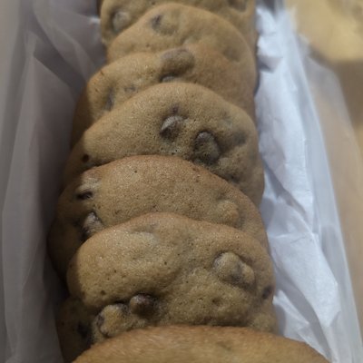 Chocolate Chip Cookies - 12 Count Bakers Dozen