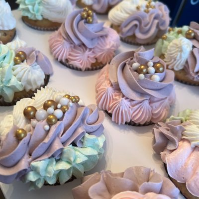 Custom Cupcakes Dozen 