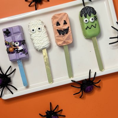 HAUNTED CAKESICLES 