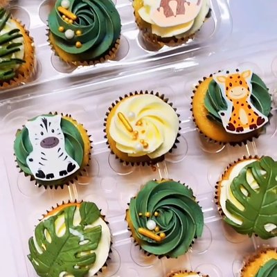 Cupcakes (12) 