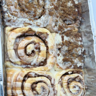  1/2 Dozen Apple Cinnamon Rolls 