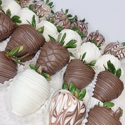 Dozen Classic Strawberries 