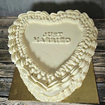 12" Heart Cake