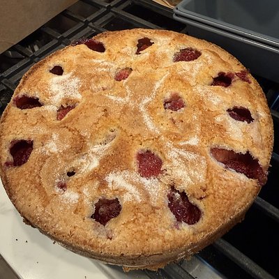 Strawberry Sourdough Cake 9”