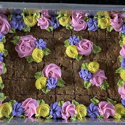 Almond White Chocolate Chip Cookie Cake 