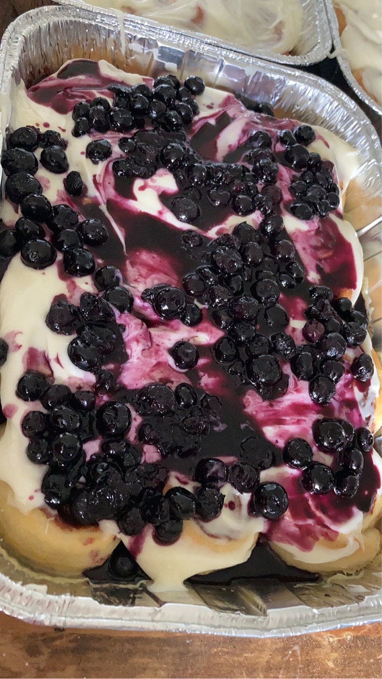 Blueberry Cinnamon Rolls (2)