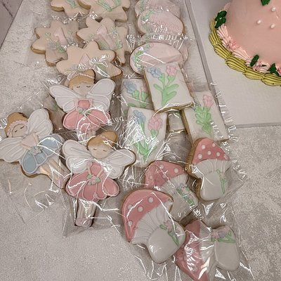 Royal Icing Piped Cookies