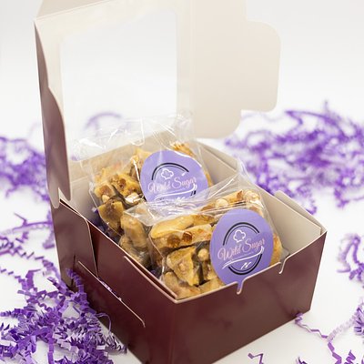 Dessert Box, Serves 4-6